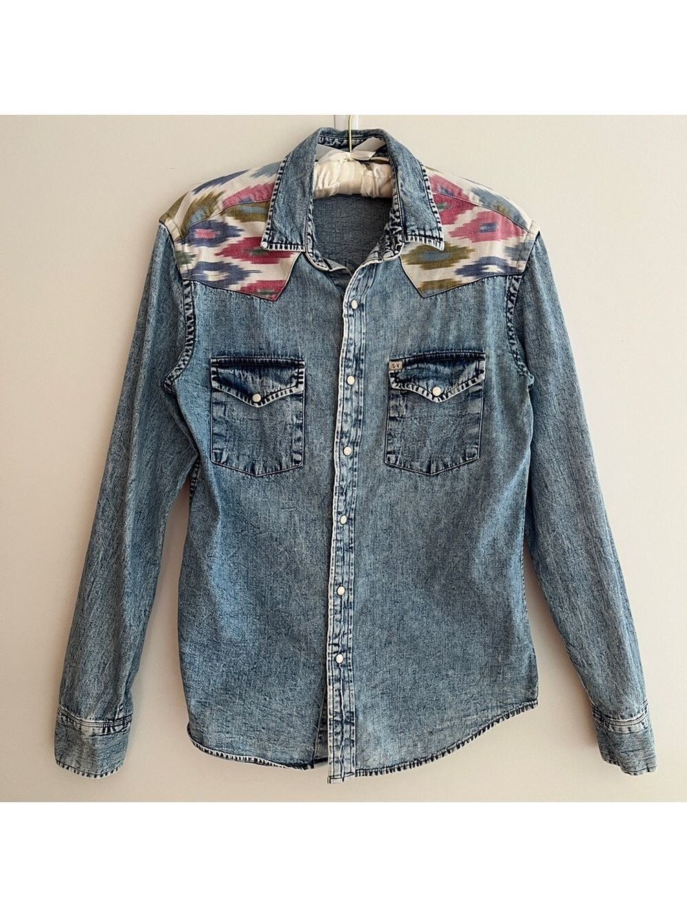 SALT VALLEY Western Denim Long Sleeve Pearl Snap Shirt Southwestern Pattern Yoke